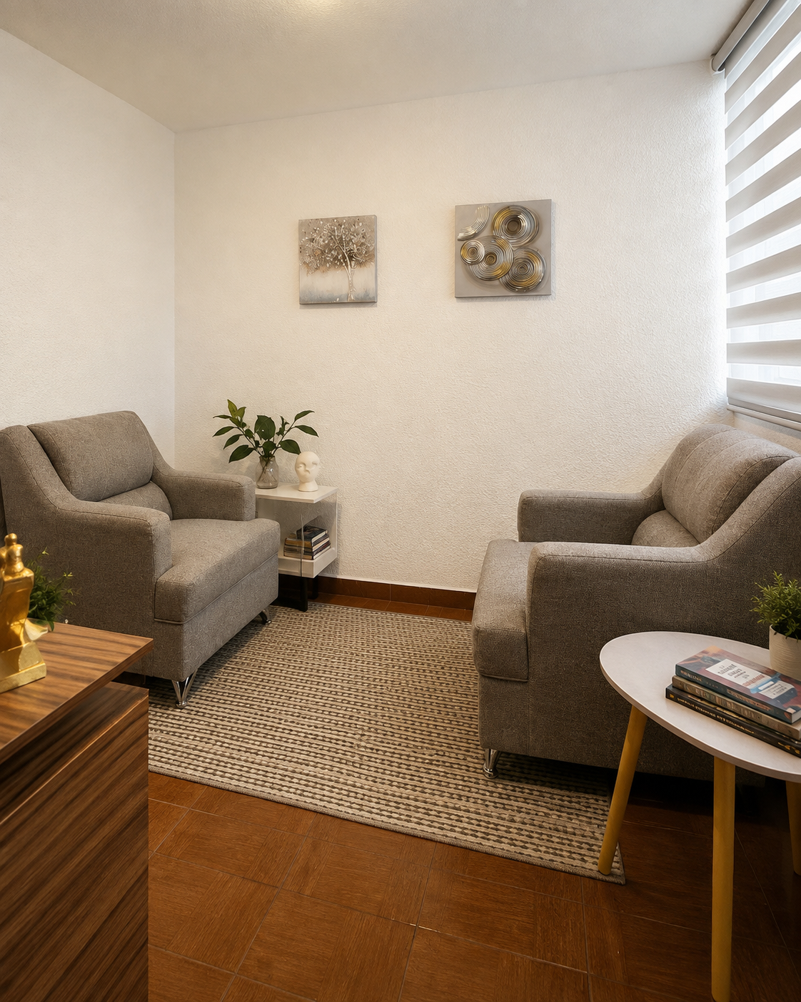 Consultorio real de CADI Psicología Integral en Puebla, con área de psicoterapia y sillones de atención